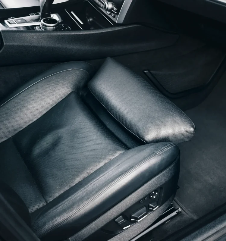 black-luxury-car-interior-leather-seat-interior-details-details-interior